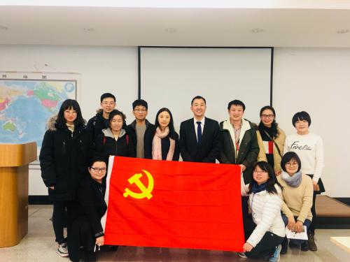 新阳光党支部党员参加陈行甲同志在北大公共卫生学院的党课学习